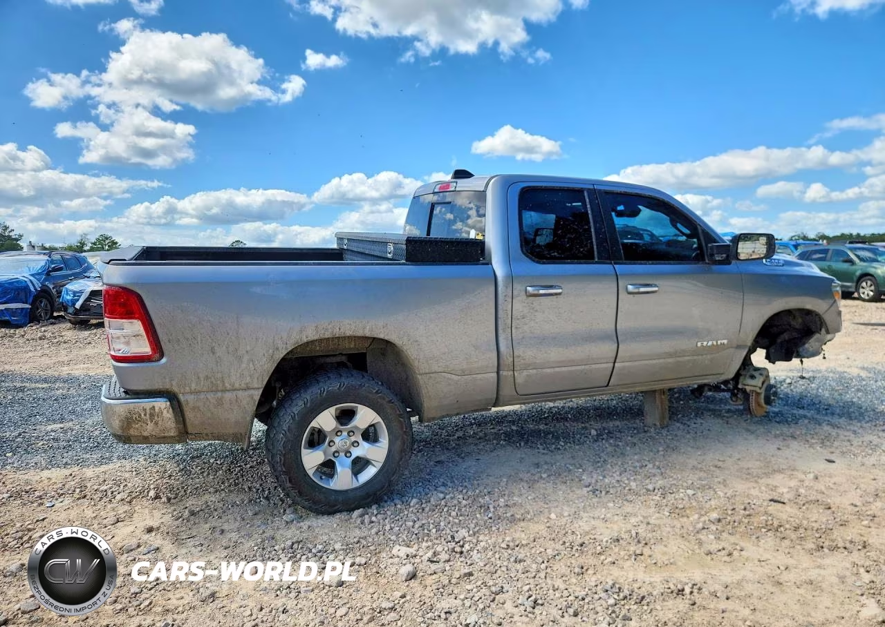 2020 Ram 1500 Big Horn-Lone Star VIN:1C6SRFBT3LN198287 - 3