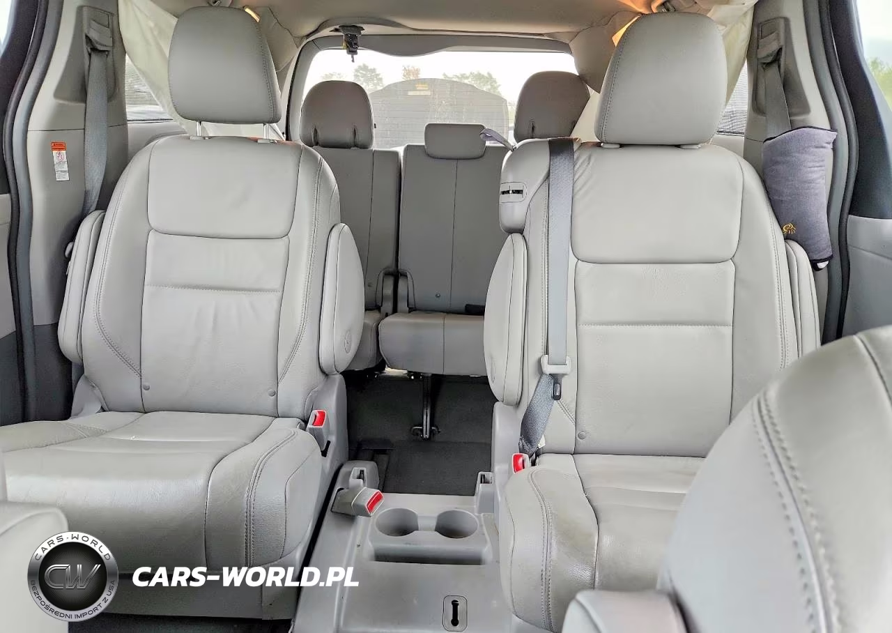 2015 Toyota Sienna Xle 8-Passenger VIN:5TDYK3DC8FS629806 - 10