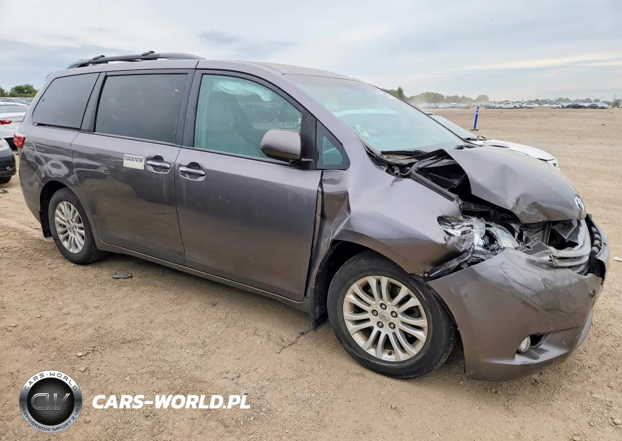 2015 Toyota Sienna Xle 8-Passenger VIN:5TDYK3DC8FS629806 - 4