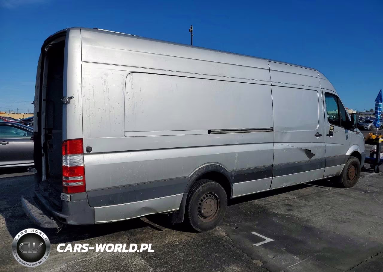 2017 Mercedes-Benz Sprinter 2500 Delivery Van VIN:WD3PE8CD8HP557264 - 3
