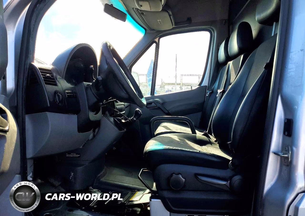 2017 Mercedes-Benz Sprinter 2500 Delivery Van VIN:WD3PE8CD8HP557264 - 7