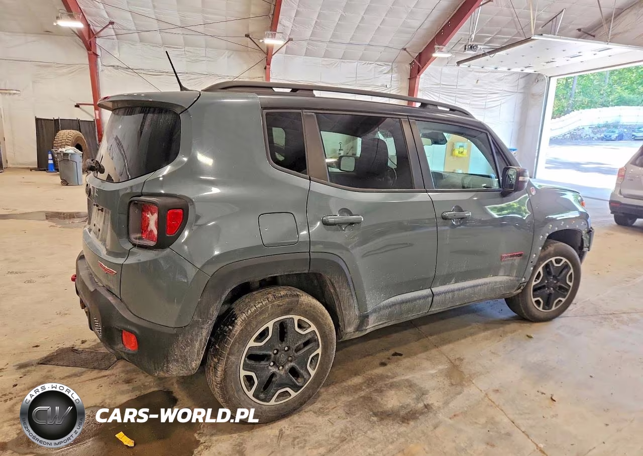 2016 Jeep Renegade Trailhawk VIN:ZACCJBCT7GPC42767 - 3