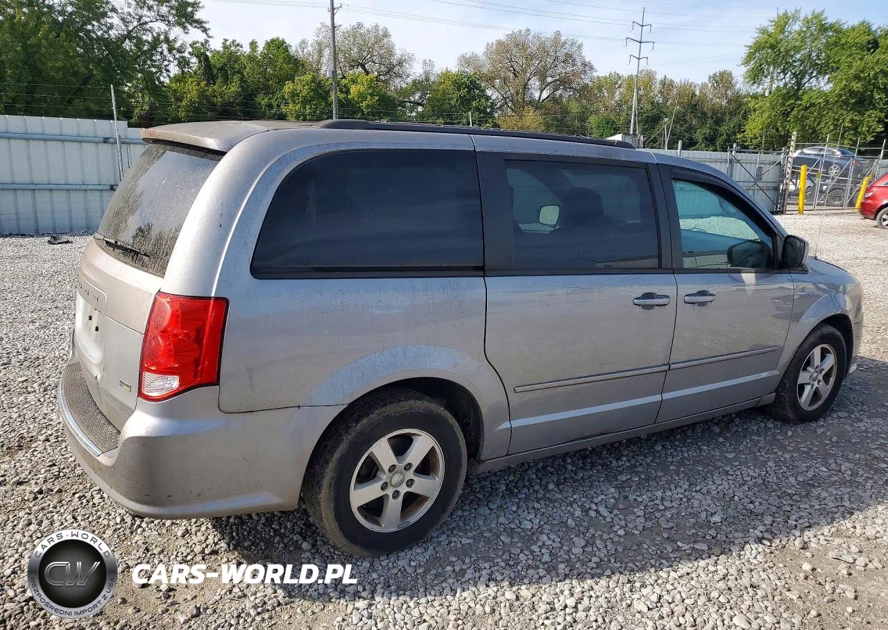 2013 Dodge Grand Caravan Sxt VIN:2C4RDGCG2DR545867 - 3