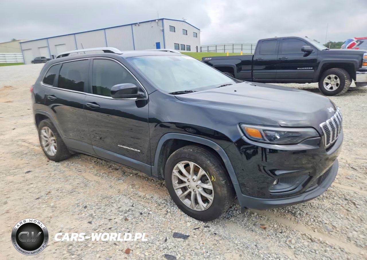 2019 Jeep Cherokee Latitude VIN:1C4PJLCBXKD416417 - 4