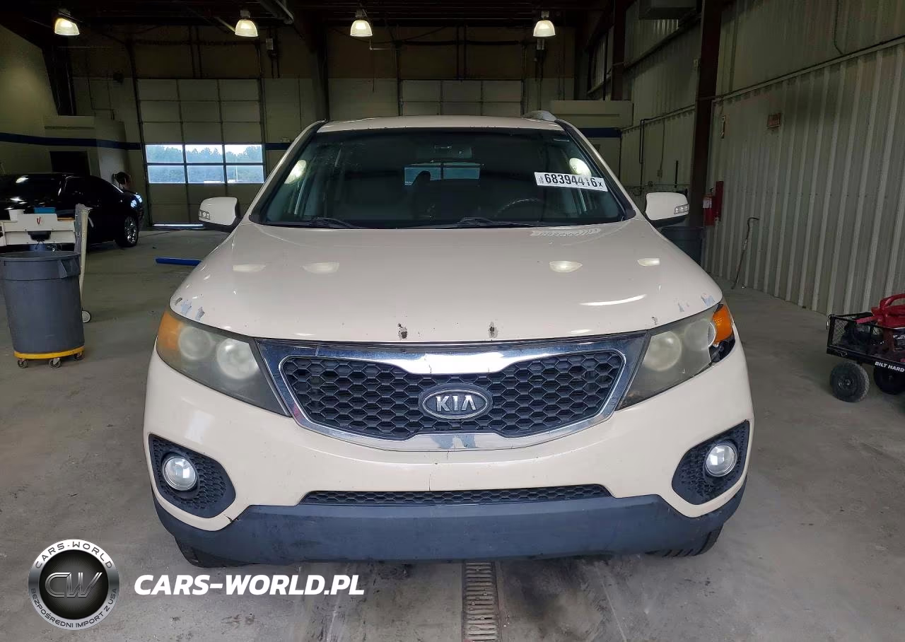 2011 Kia Sorento Lx VIN:5XYKT3A16BG127776 - 5