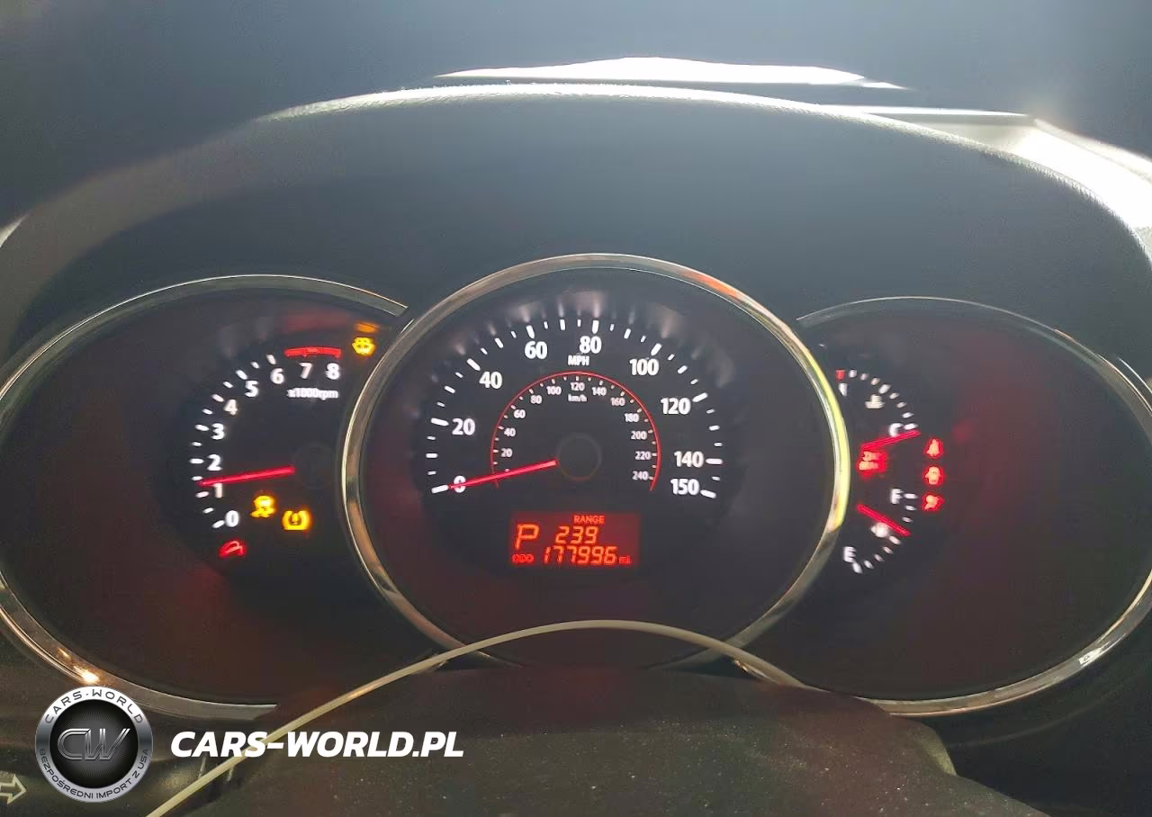 2011 Kia Sorento Lx VIN:5XYKT3A16BG127776 - 9
