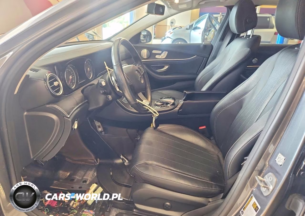 2018 Mercedes-Benz E 400 4Matic VIN:WDDZF6GB2JA425205 - 7
