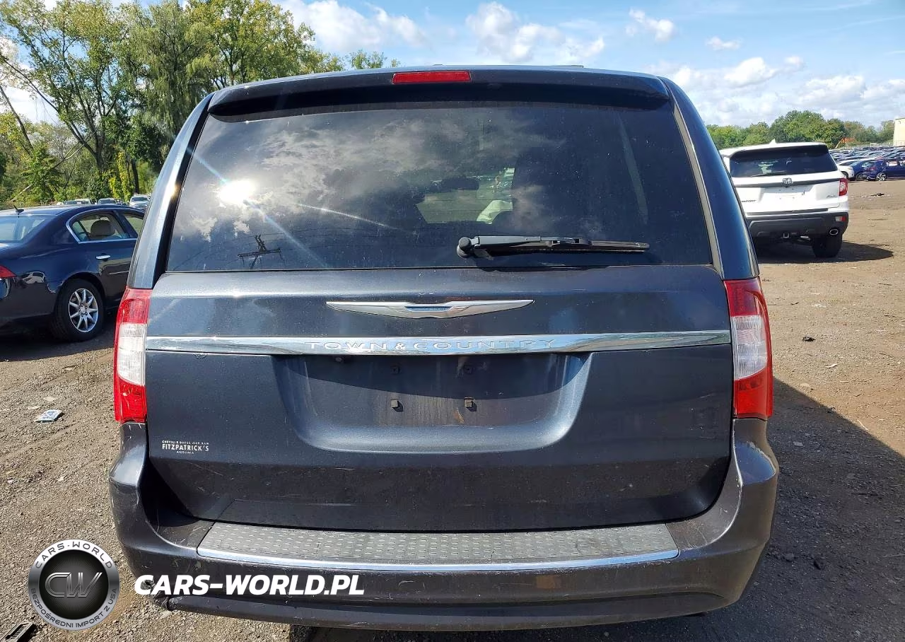 2013 Chrysler Town & Country Touring VIN:2C4RC1BG3DR605933 - 6