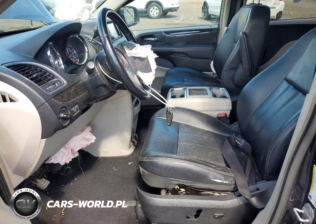 2013 Chrysler Town & Country Touring VIN:2C4RC1BG3DR605933 - 7