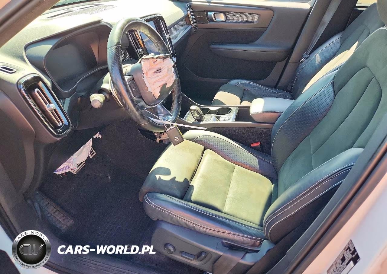 2019 Volvo Xc40 T5 R-Design VIN:YV4162UM8K2091454 - 7
