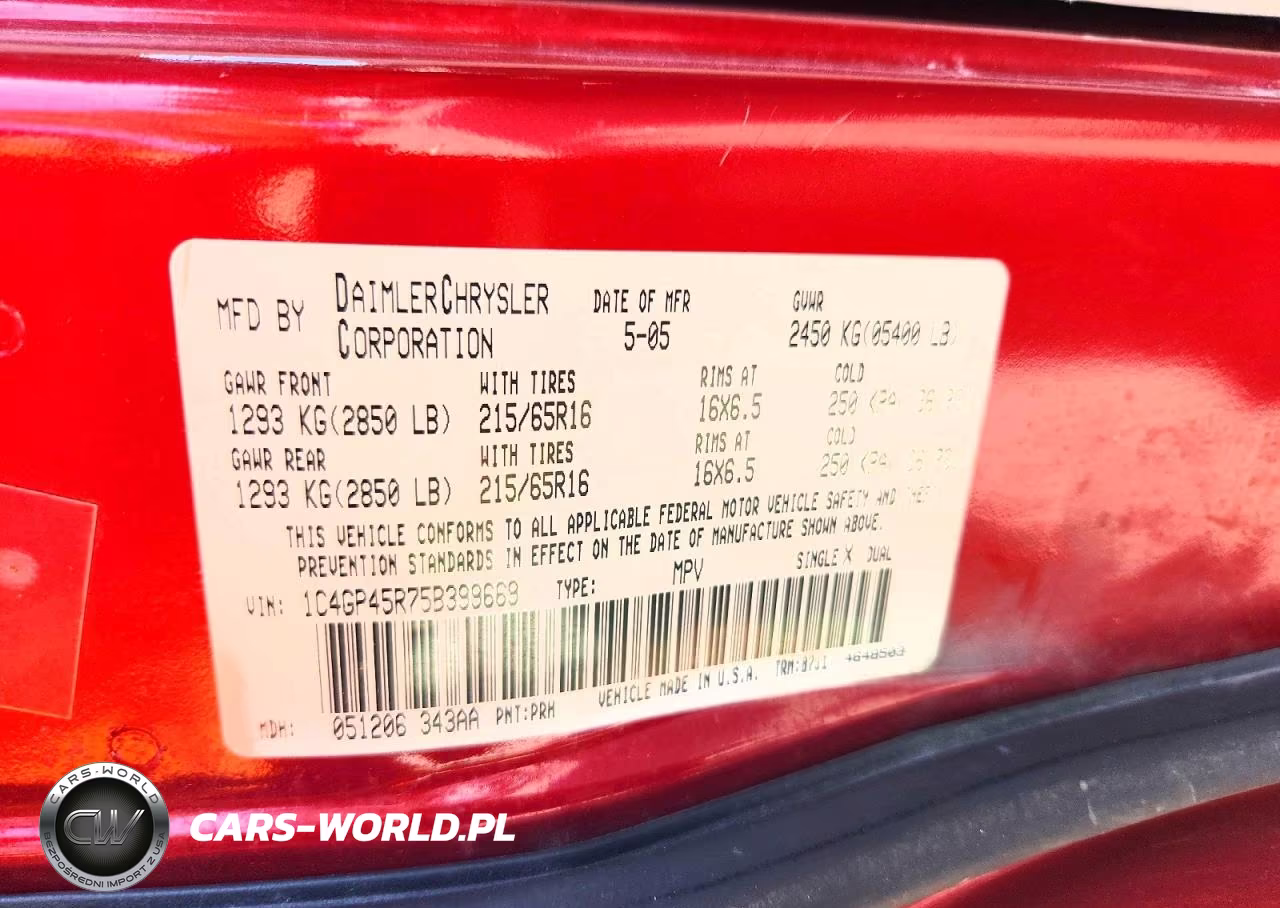 2005 Chrysler Town & Country VIN:1C4GP45R75B399669 - 13