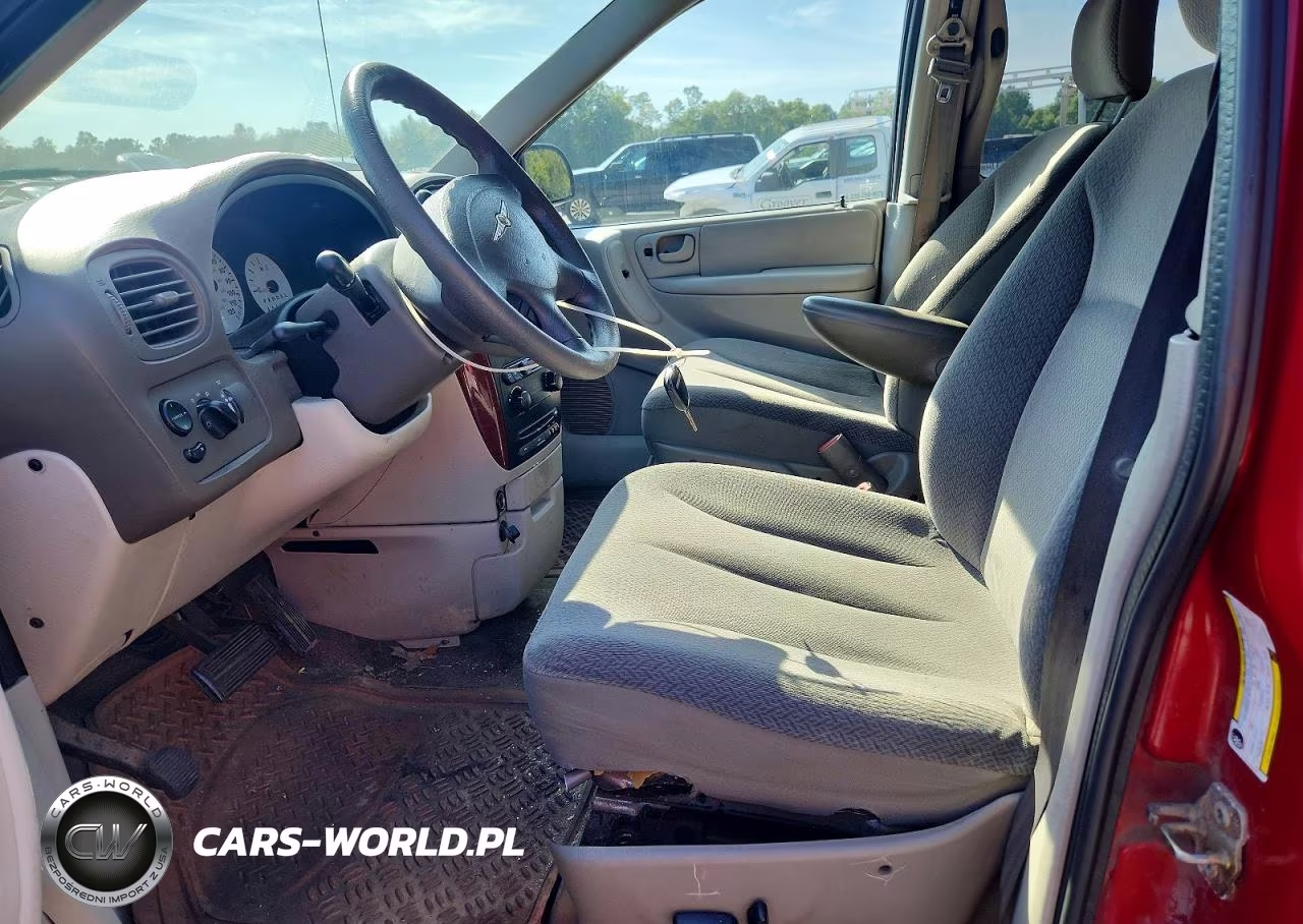 2005 Chrysler Town & Country VIN:1C4GP45R75B399669 - 7