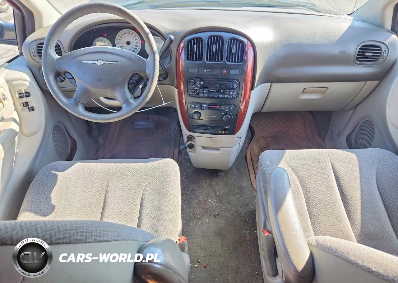 2005 Chrysler Town & Country VIN:1C4GP45R75B399669 - 8