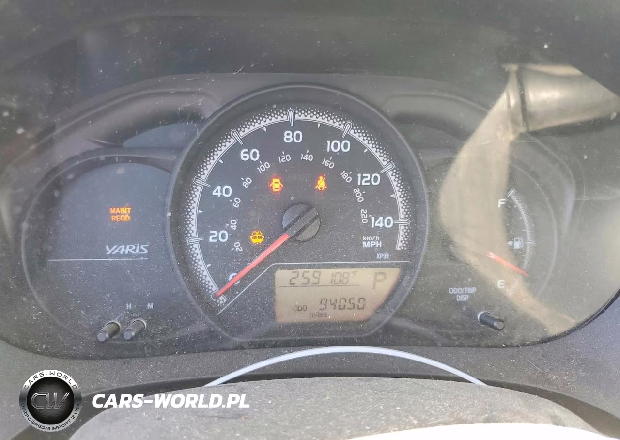 2015 Toyota Yaris 5-Door L VIN:VNKKTUD36FA045062 - 9