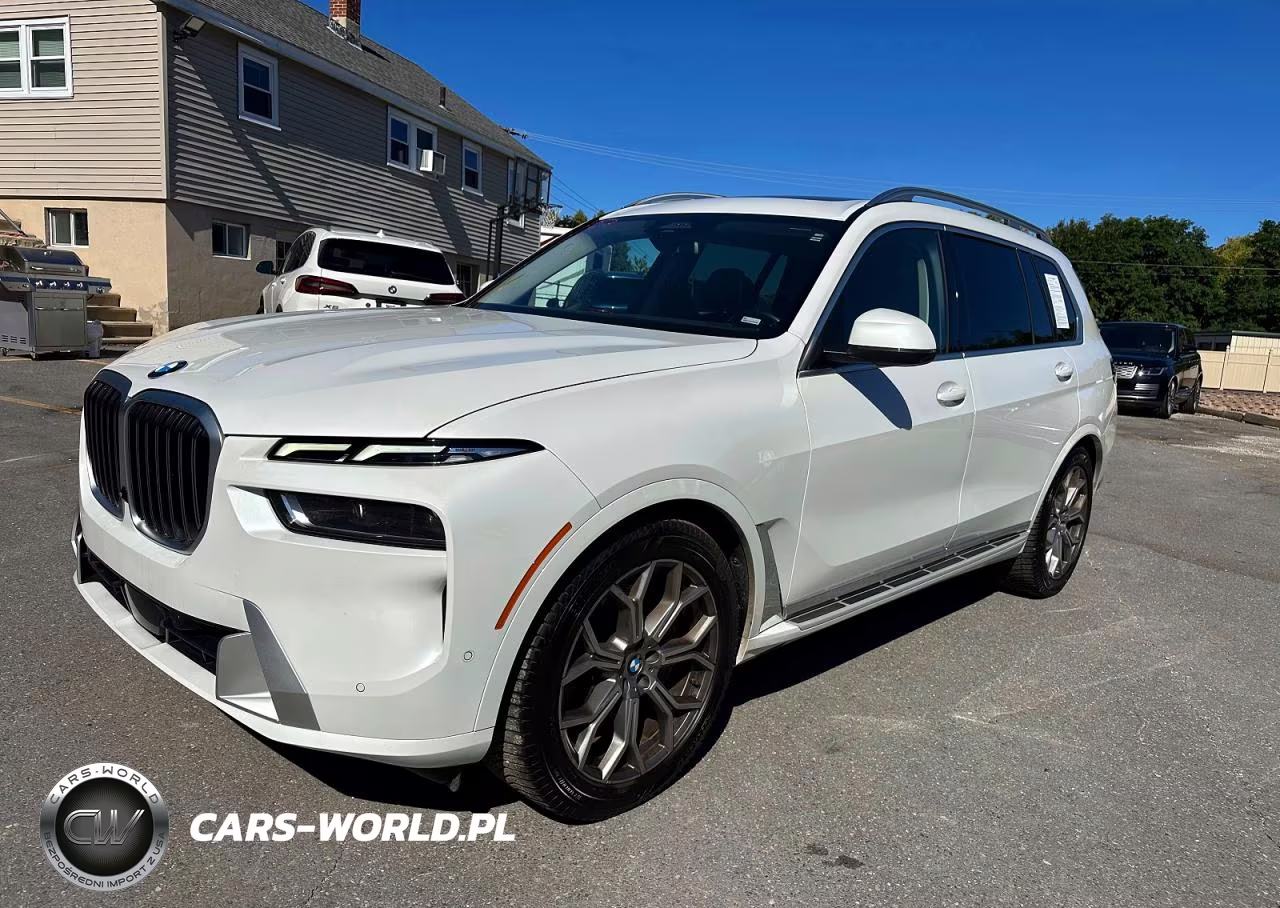 2025 BMW X7 xDrive40I – zdjęcie 1 z 10