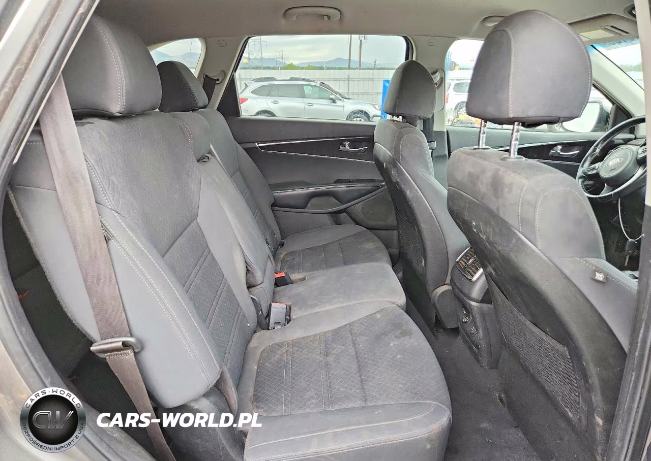 2018 Kia Sorento Lx VIN:5XYPGDA34JG400603 - 11