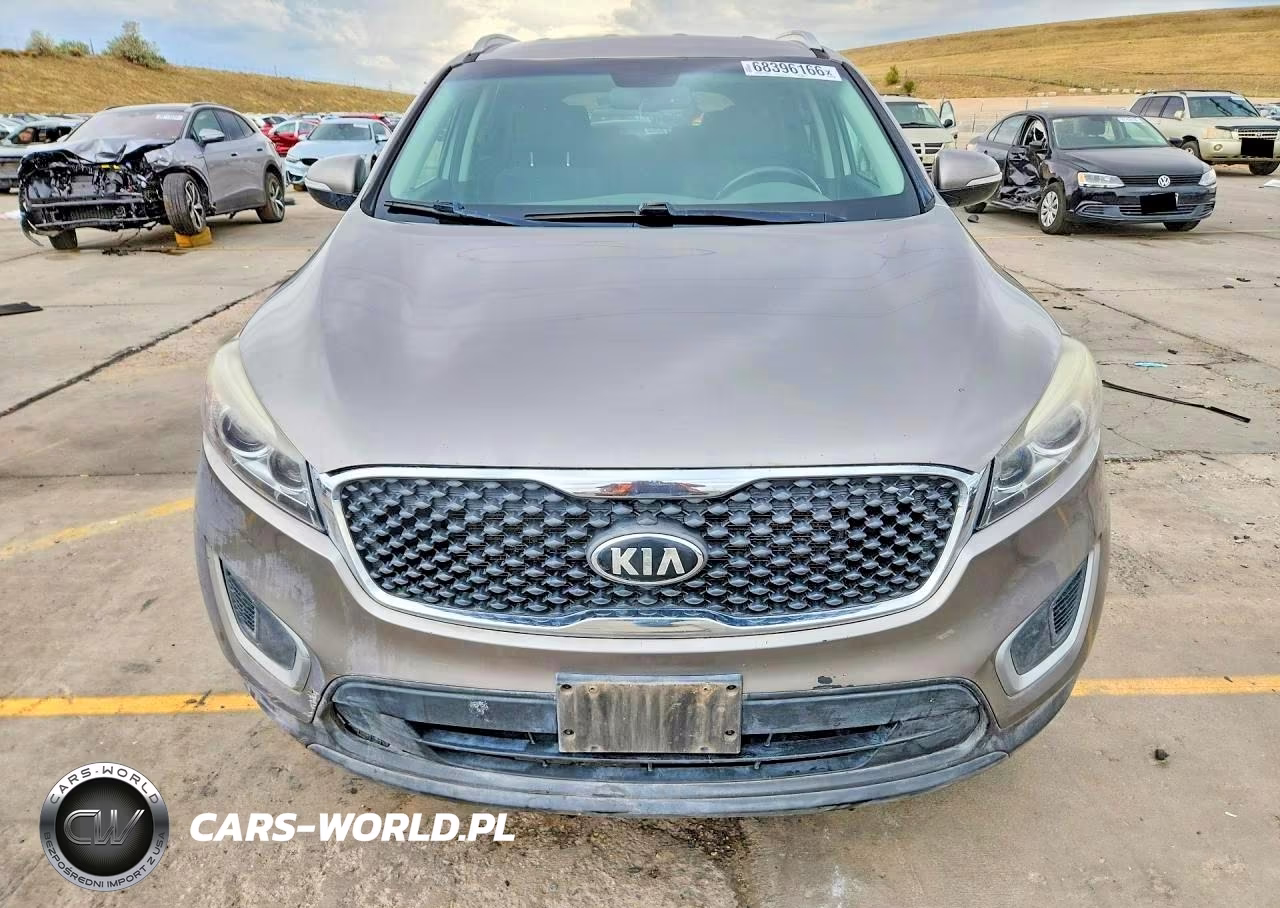 2018 Kia Sorento Lx VIN:5XYPGDA34JG400603 - 5