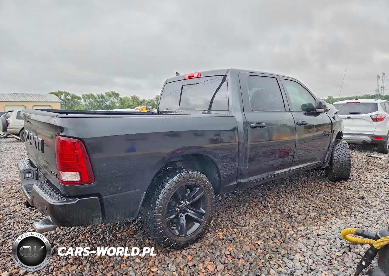 2017 Ram 1500 Sport VIN:1C6RR7MT8HS725377 - 3