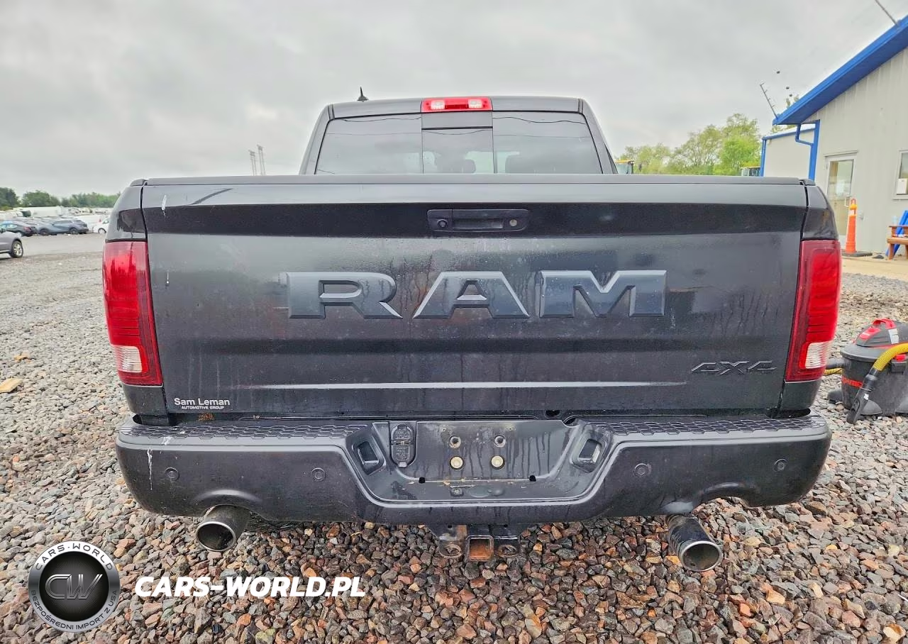 2017 Ram 1500 Sport VIN:1C6RR7MT8HS725377 - 6