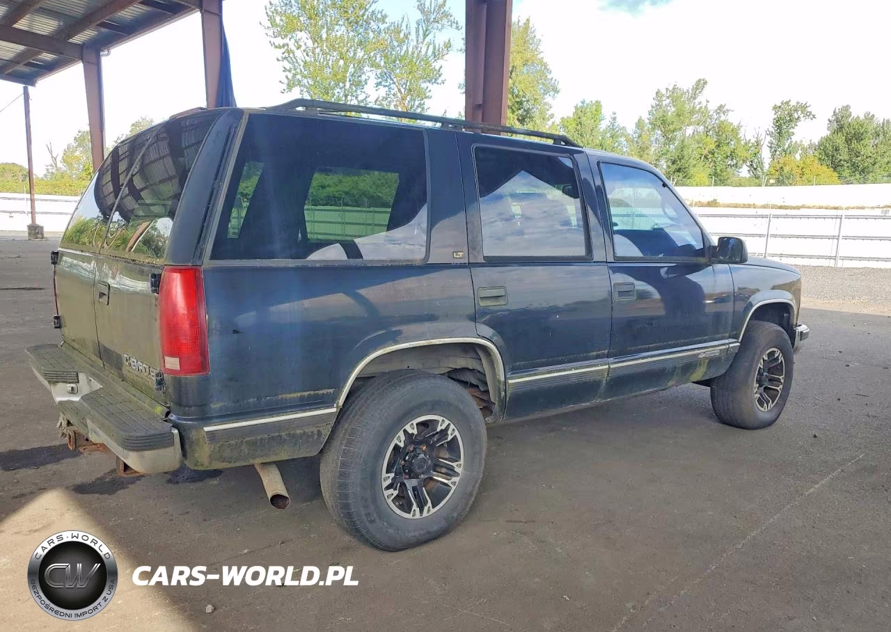 1997 Chevrolet Tahoe K1500 VIN:1GNEK13RXVJ390081 - 3