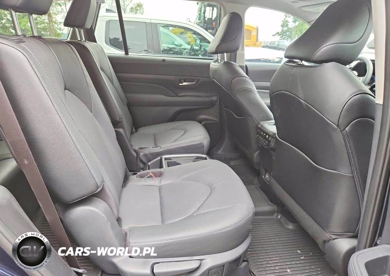 2026 Toyota Grand Highlander Hybrid Limited VIN:5TDACAB53TS074864 - 11