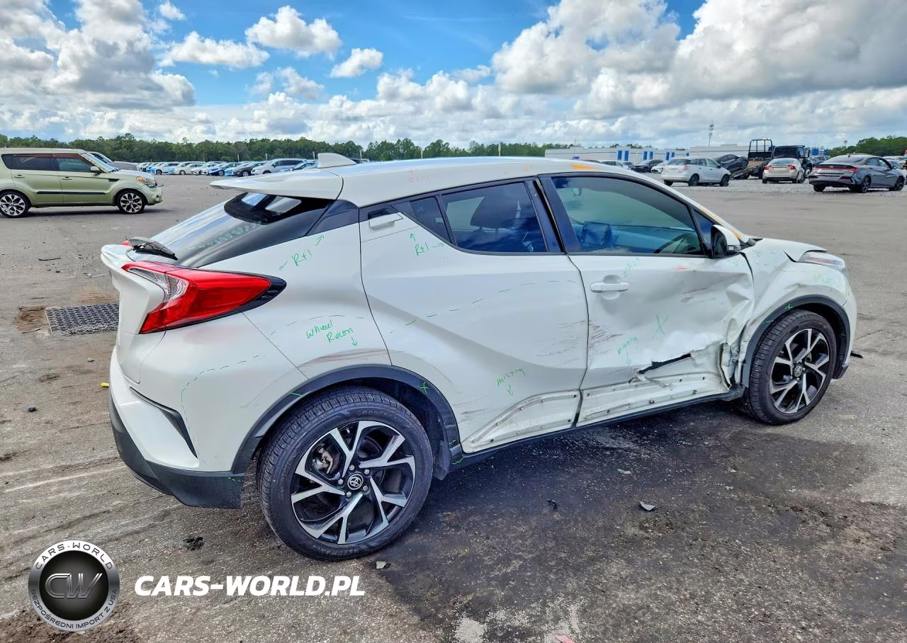 2020 Toyota C-Hr Xle VIN:NMTKHMBXXLR110444 - 3