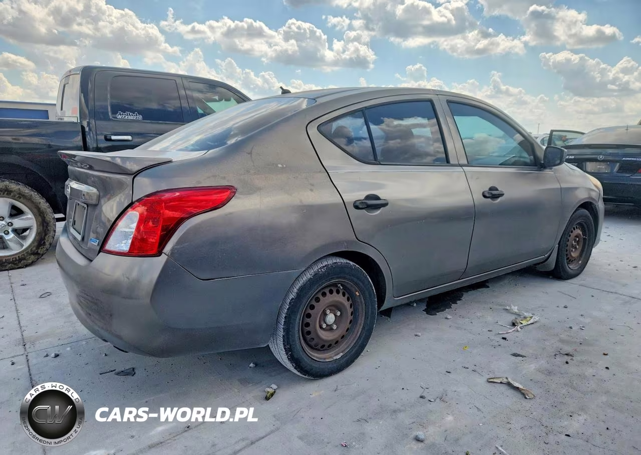 2016 Nissan Versa 1.6 S Plus VIN:3N1CN7AP1GL870410 - 3