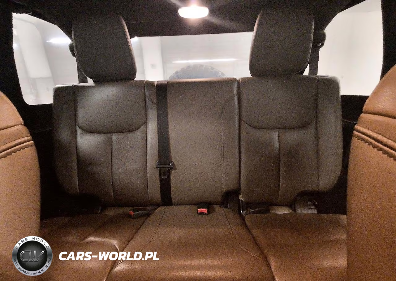 2014 Jeep Wrangler Unlimited Rubicon VIN:1C4BJWFG8EL159352 - 10