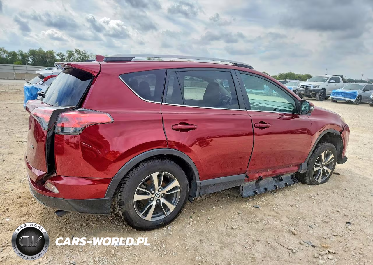 2018 Toyota Rav4 Xle VIN:2T3WFREV3JW492375 - 3