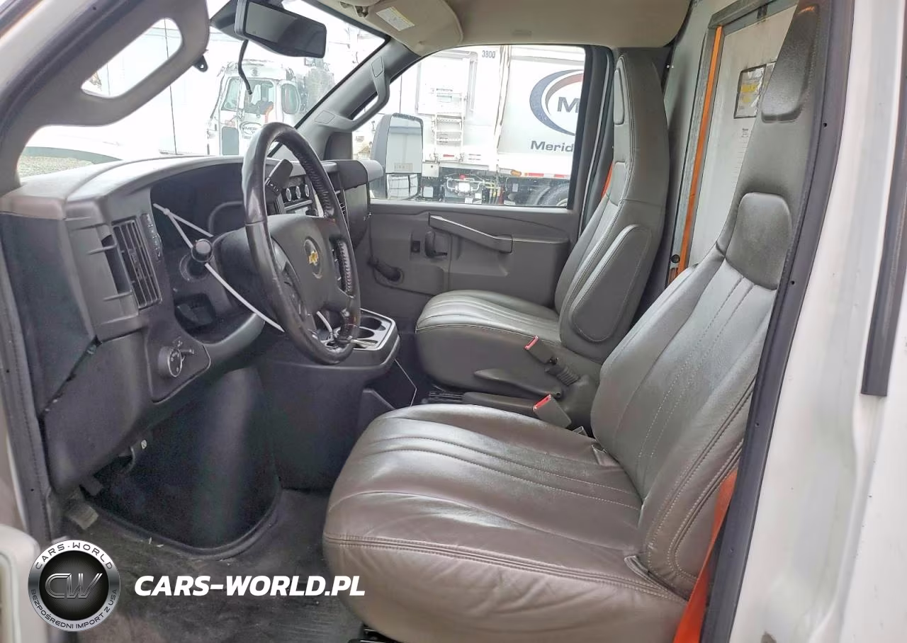 2020 Chevrolet Express G3500 Box Truck VIN:1GB0GSFG9L1259116 - 7