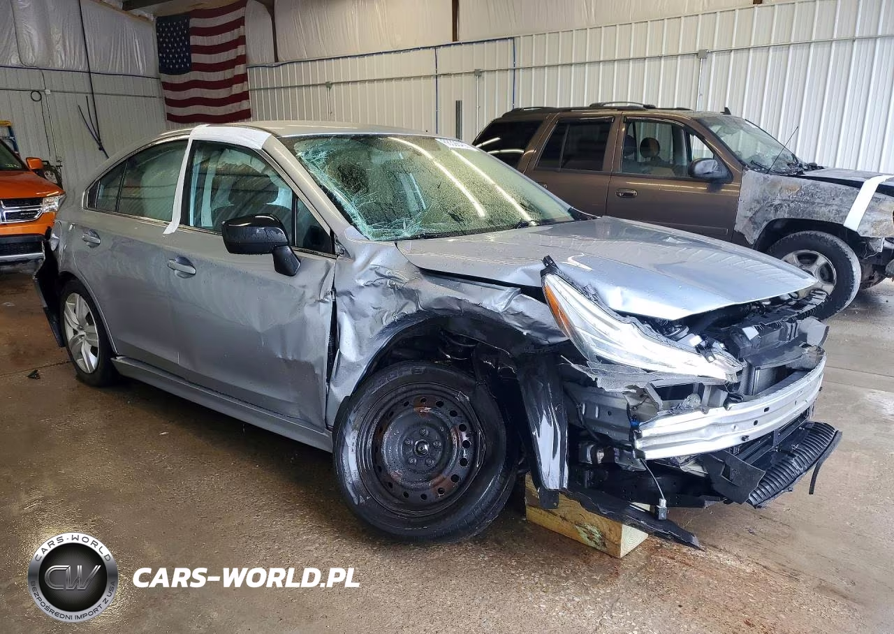 2017 Subaru Legacy 2.5I VIN:4S3BNAA63H3057211 - 4