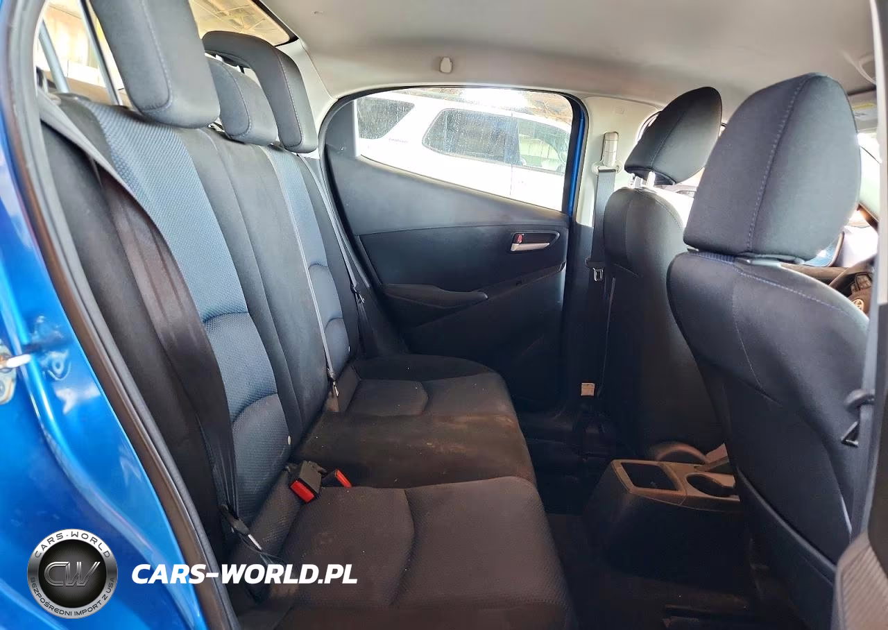 2019 Toyota Yaris Le VIN:3MYDLBYV8KY501409 - 10