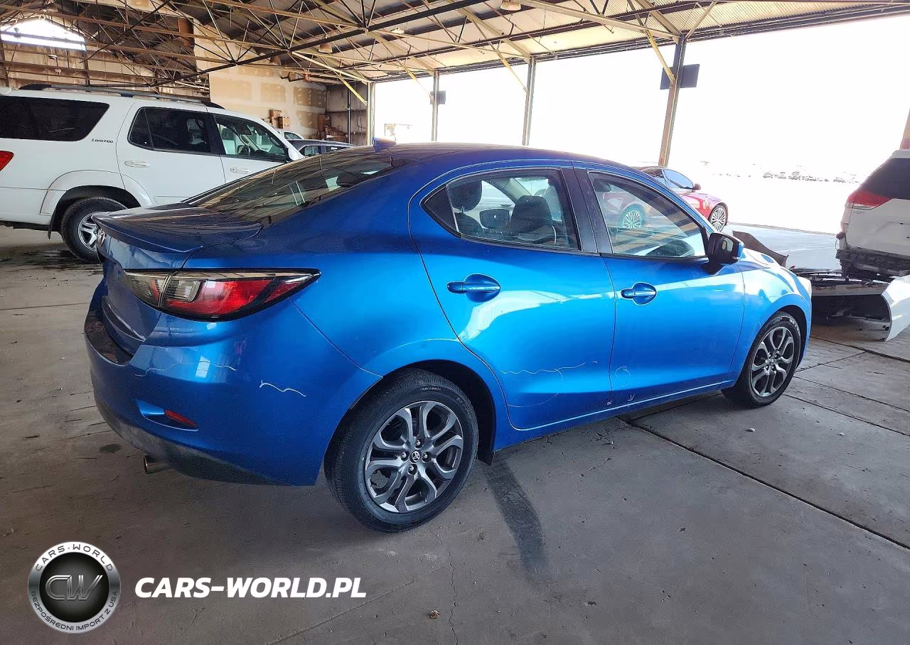 2019 Toyota Yaris Le VIN:3MYDLBYV8KY501409 - 3
