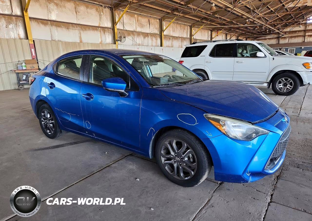 2019 Toyota Yaris Le VIN:3MYDLBYV8KY501409 - 4