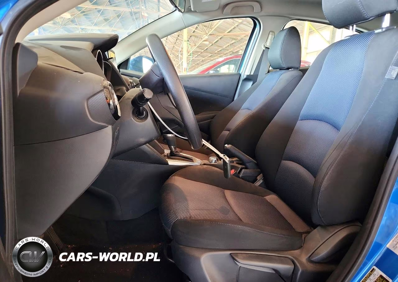 2019 Toyota Yaris Le VIN:3MYDLBYV8KY501409 - 7