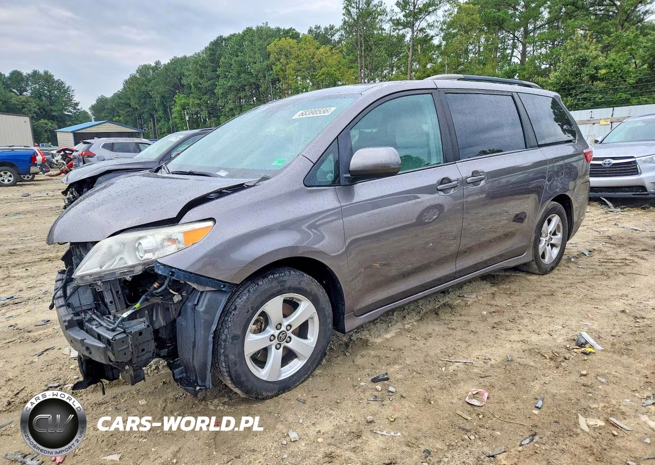 2019 Toyota Sienna Le VIN:5TDKZ3DC1KS015756 - 1