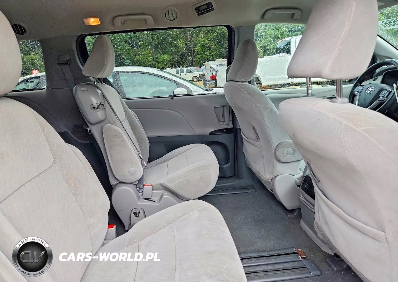 2019 Toyota Sienna Le VIN:5TDKZ3DC1KS015756 - 11