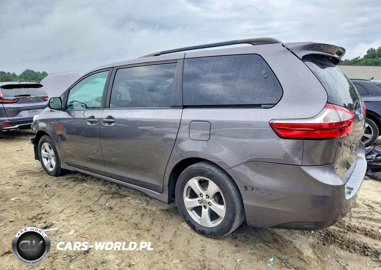 2019 Toyota Sienna Le VIN:5TDKZ3DC1KS015756 - 2