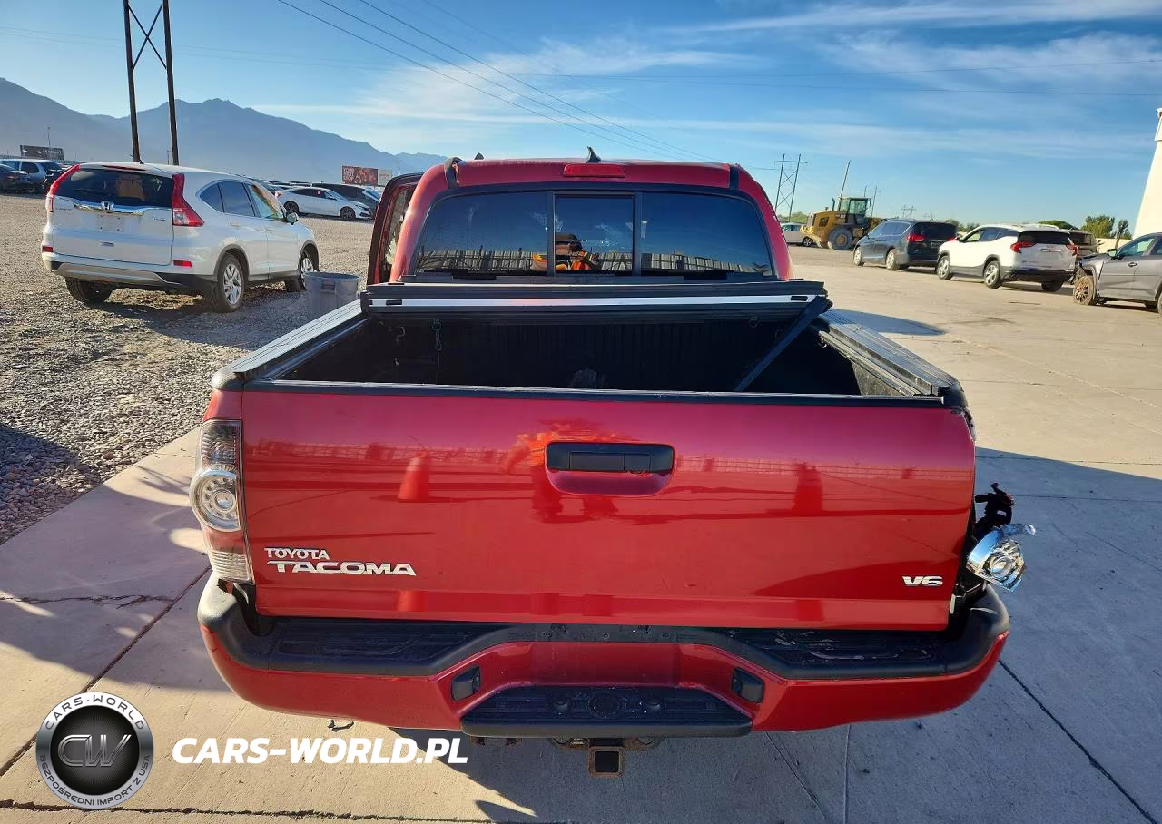 2013 Toyota Tacoma Double Cab VIN:3TMLU4EN6DM128565 - 6