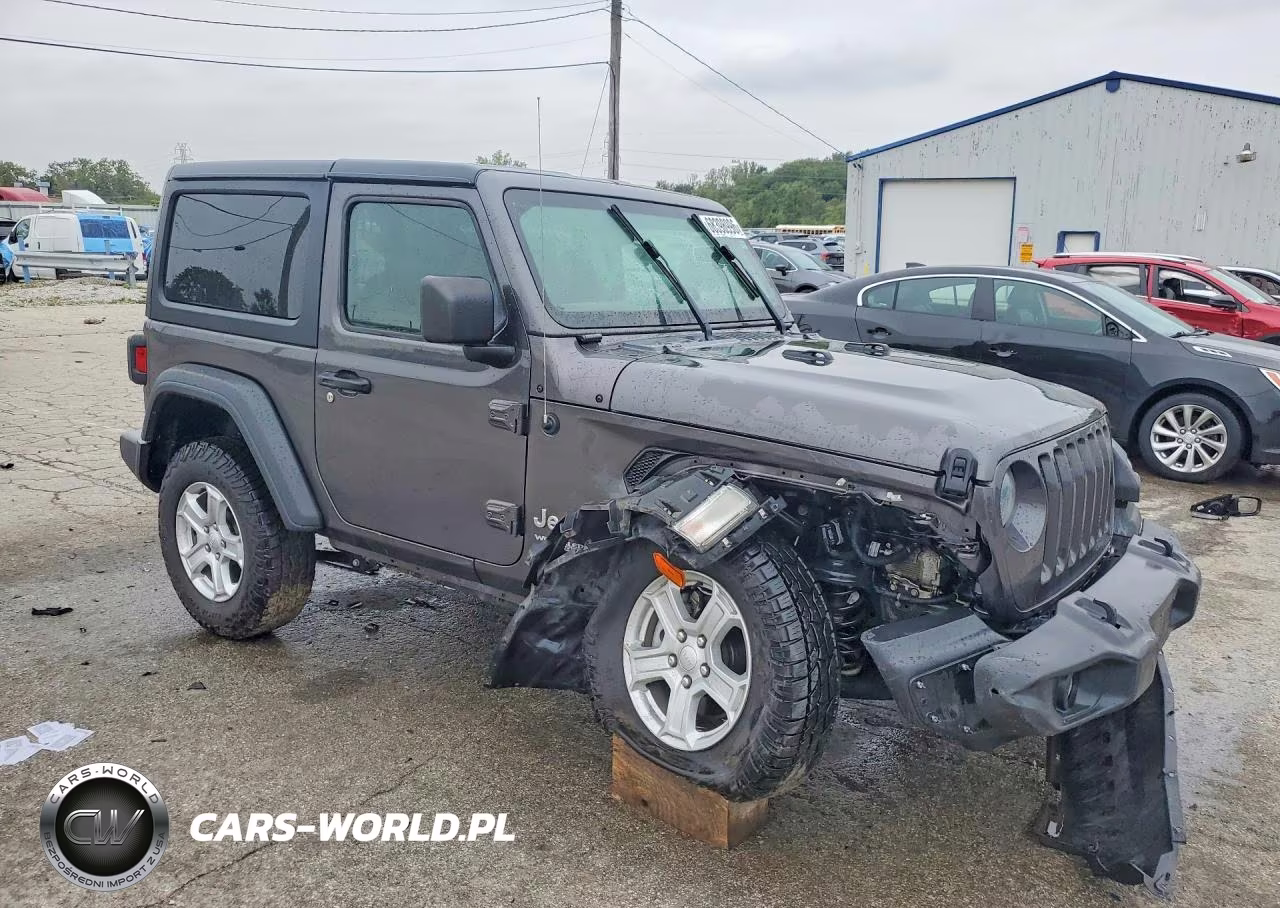 2018 Jeep Wrangler Sport VIN:1C4GJXAN8JW211878 - 4