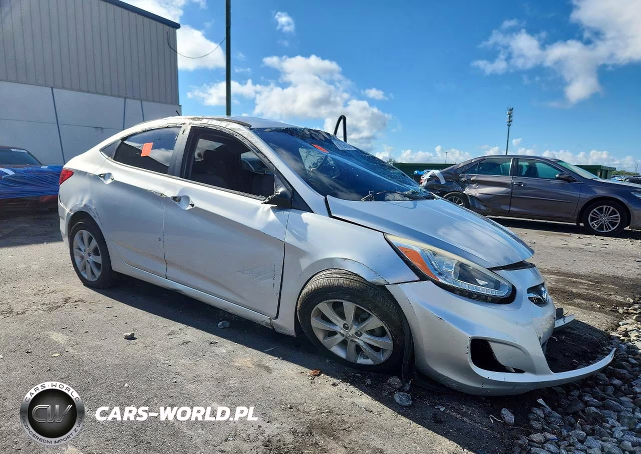 2014 Hyundai Accent Gls VIN:KMHCU4AE2EU763037 - 4
