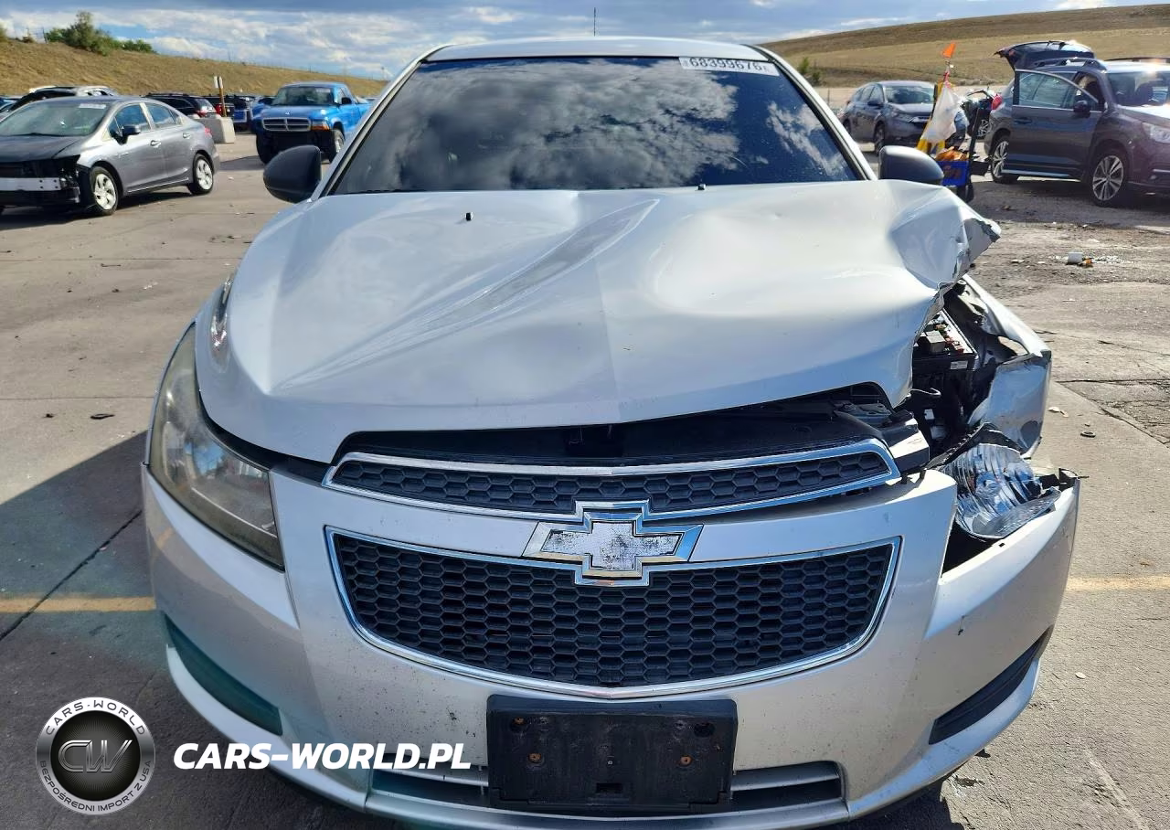 2014 Chevrolet Cruze Ls VIN:1G1PA5SH5E7163942 - 5