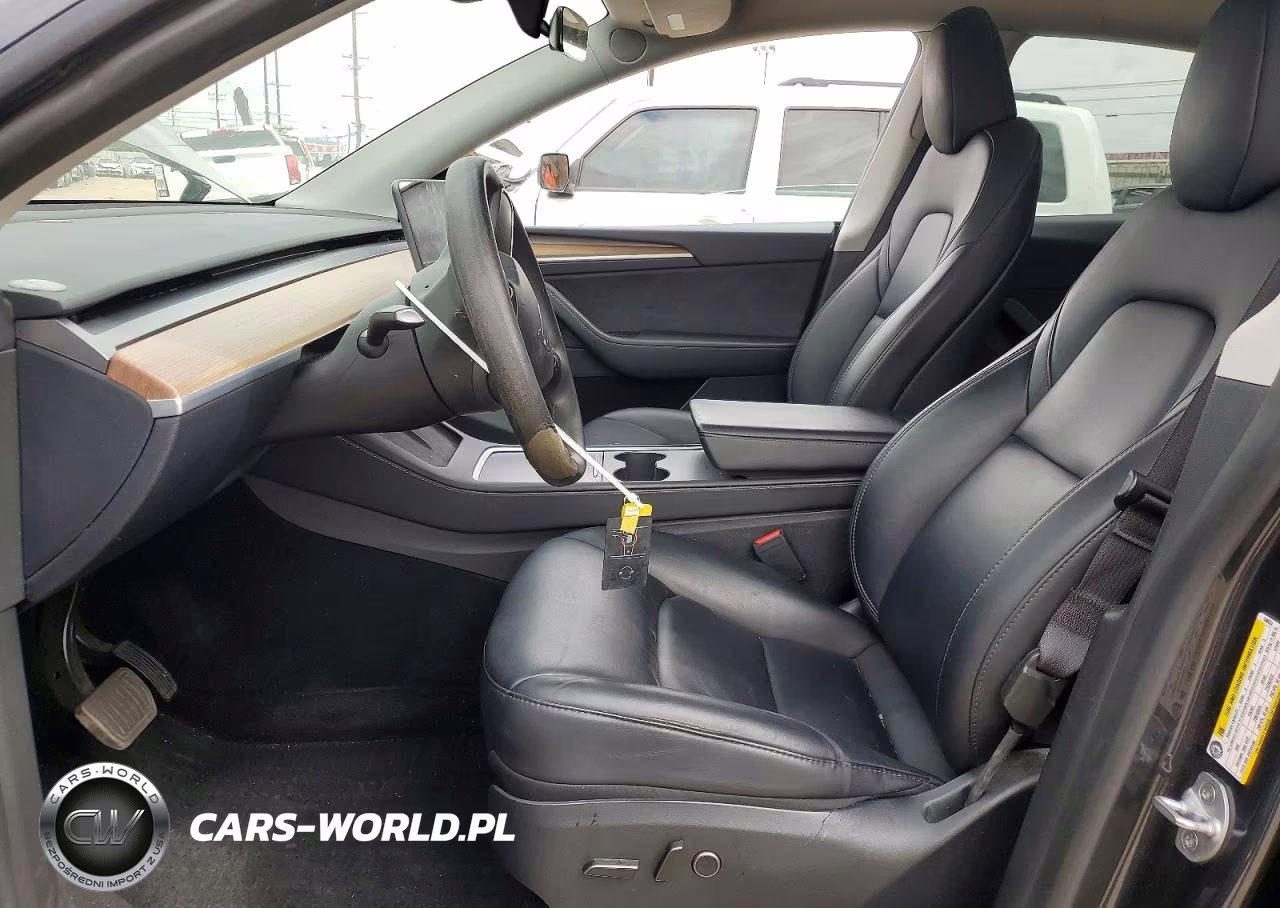 2024 Tesla Model Y VIN:7SAYGDEDXRF046034 - 7