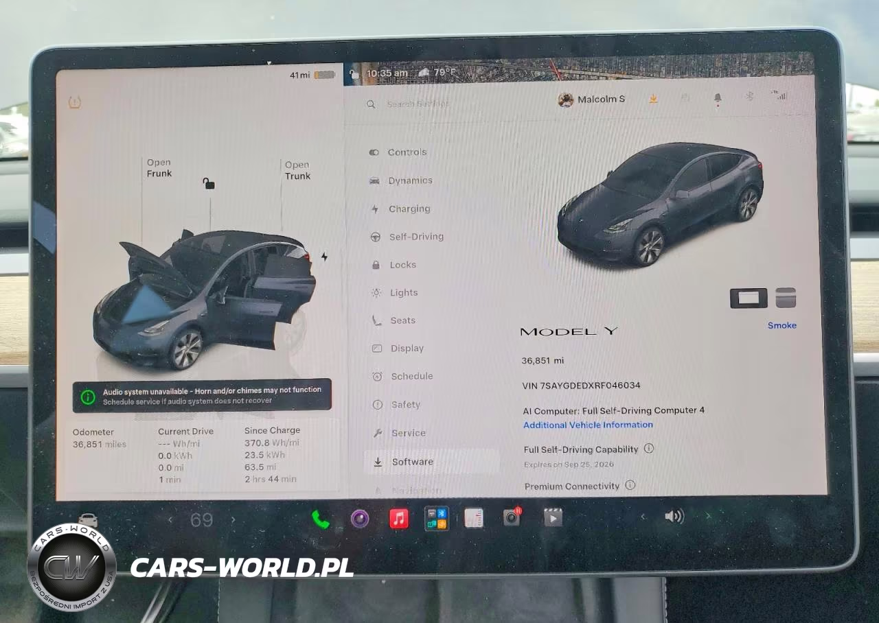 2024 Tesla Model Y VIN:7SAYGDEDXRF046034 - 9
