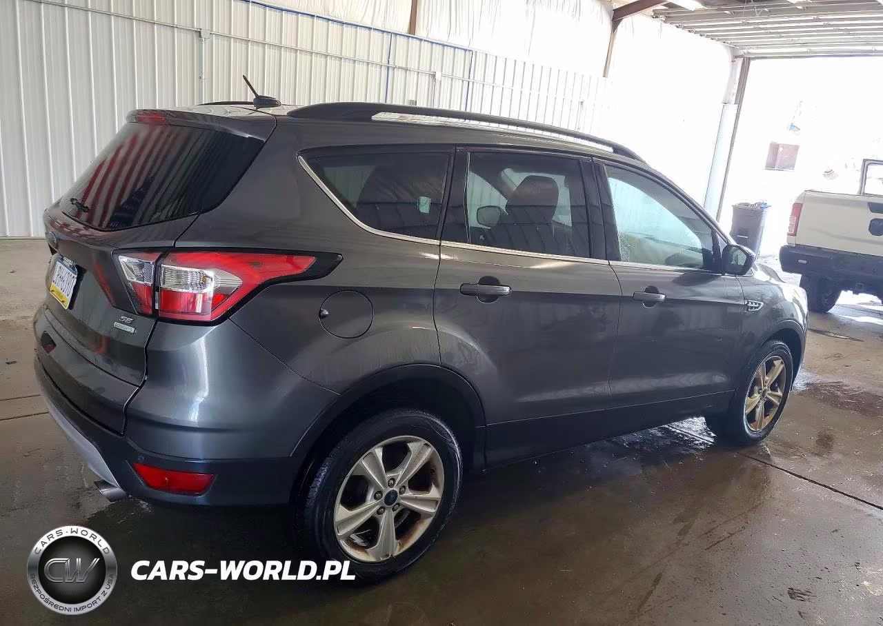 2017 Ford Escape Se VIN:1FMCU0GD3HUB58052 - 3