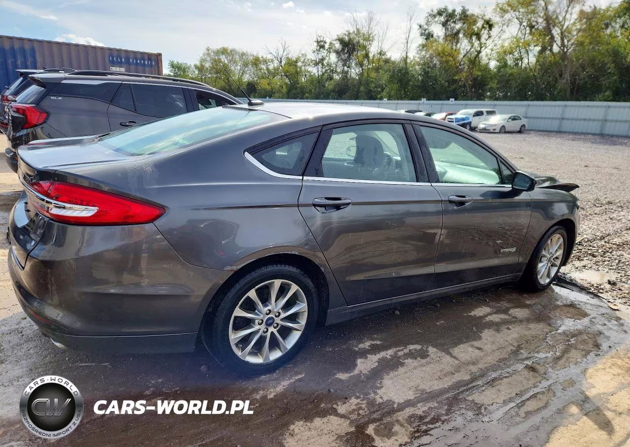 2017 Ford Fusion Se Hybrid VIN:3FA6P0LU2HR325822 - 3