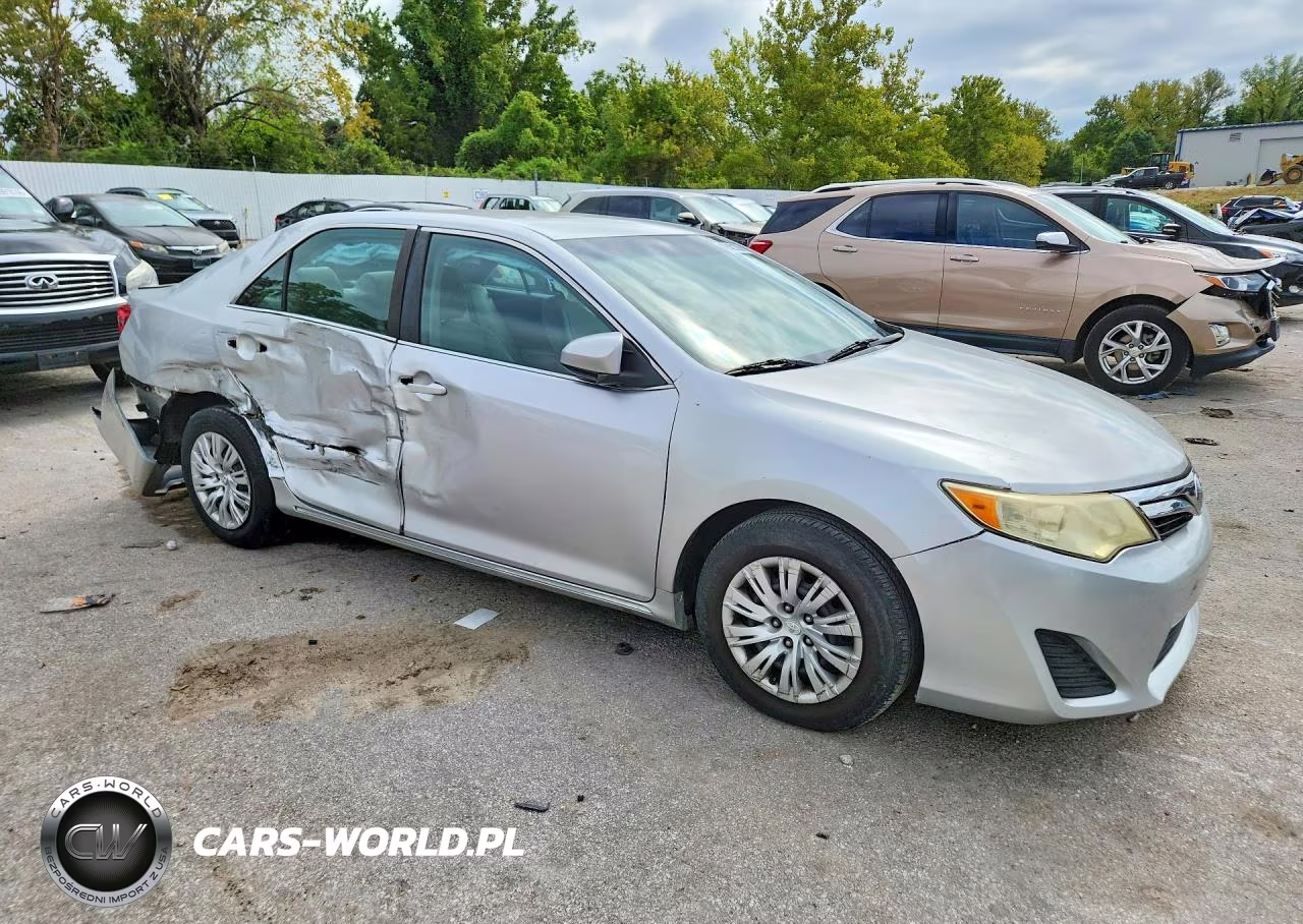 2014 Toyota Camry Le VIN:4T4BF1FK7ER443527 - 4