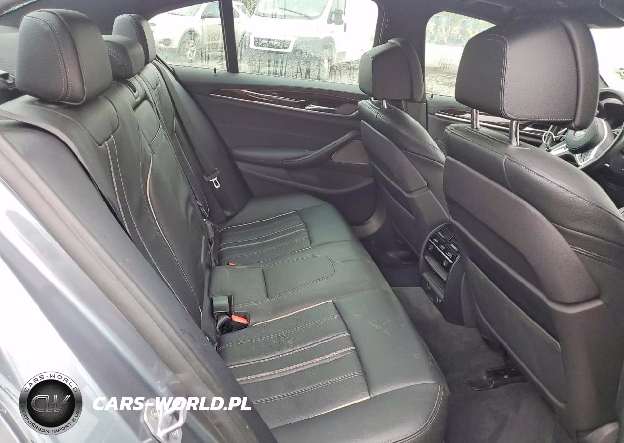 2018 BMW M550Xi VIN:WBAJB9C51JB287149 - 10