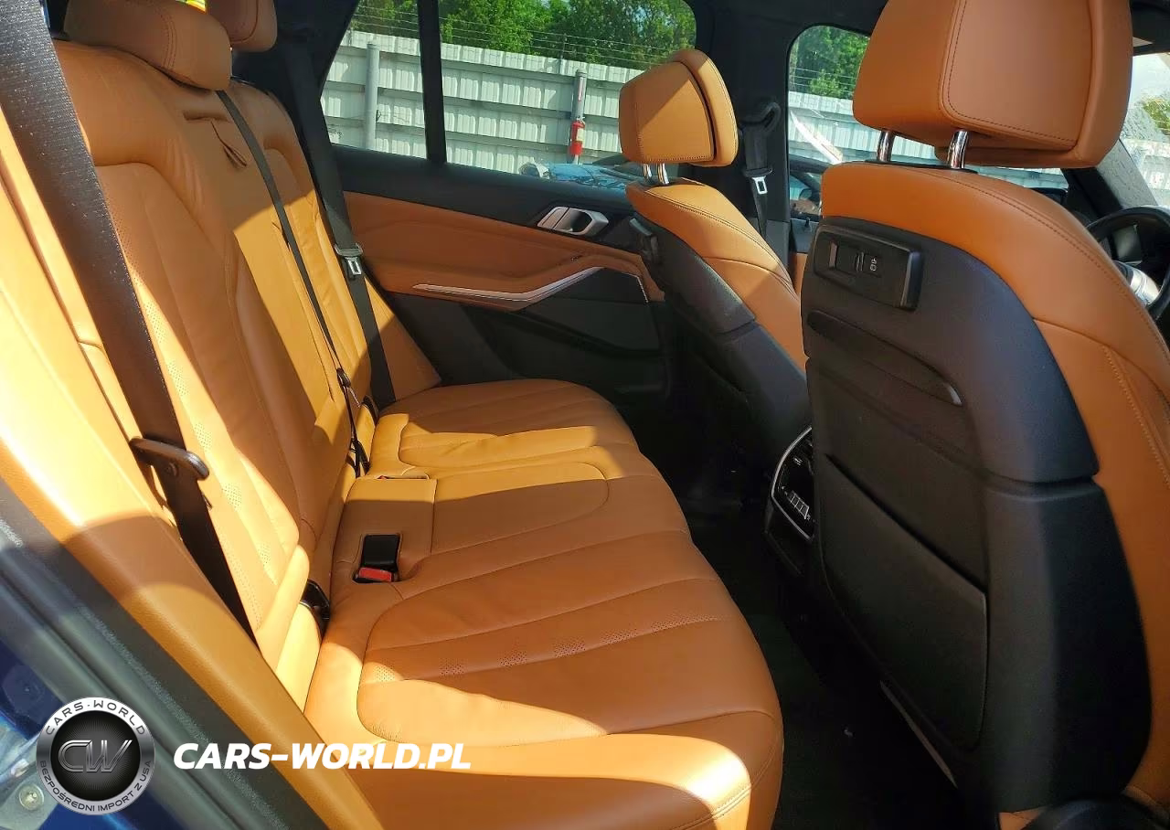2019 BMW X5 xDrive50I VIN:5UXJU2C58KLN64748 - 11