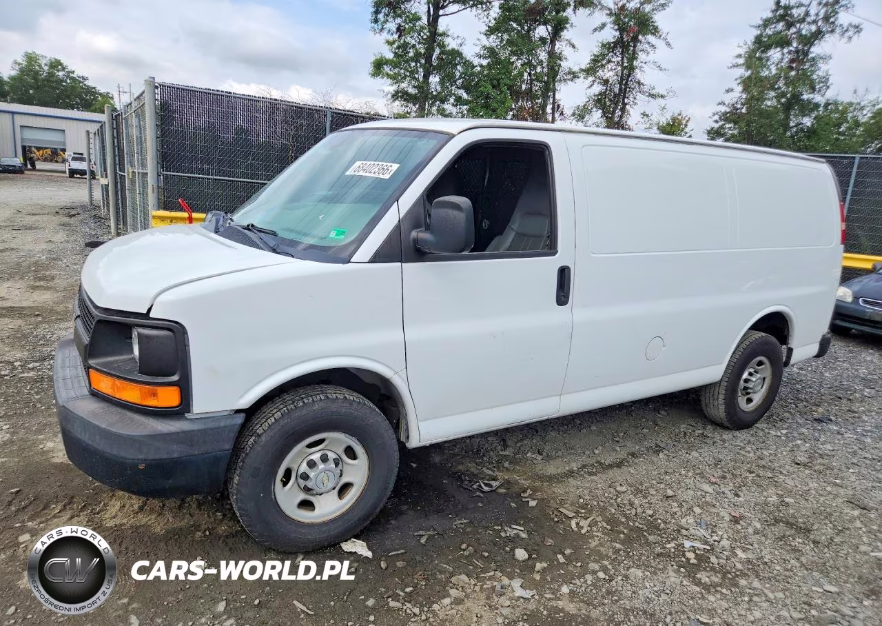 2014 Chevrolet Express 2500 Work Van – zdjęcie 1 z 13